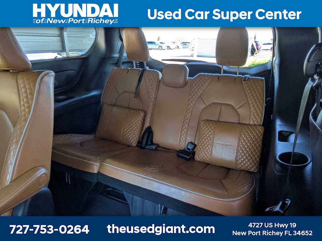 Thumbnail: 2022 Chrysler Pacifica - 17