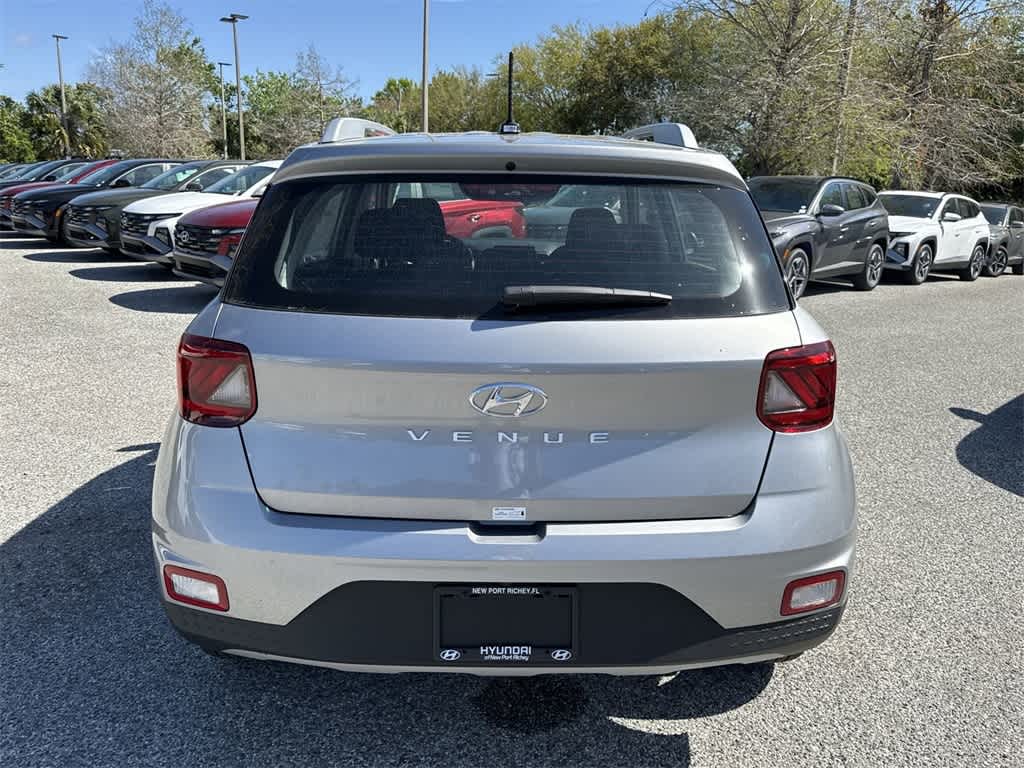 2025 Hyundai Venue SEL 4