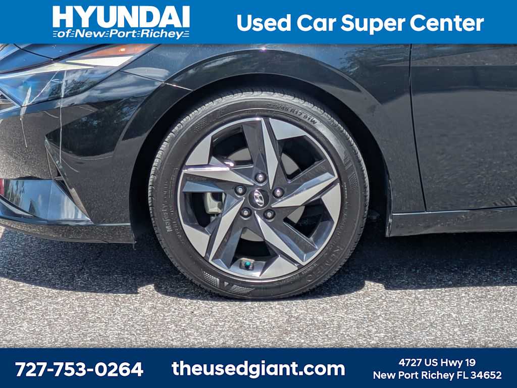 Thumbnail: 2023 Hyundai Elantra - 10