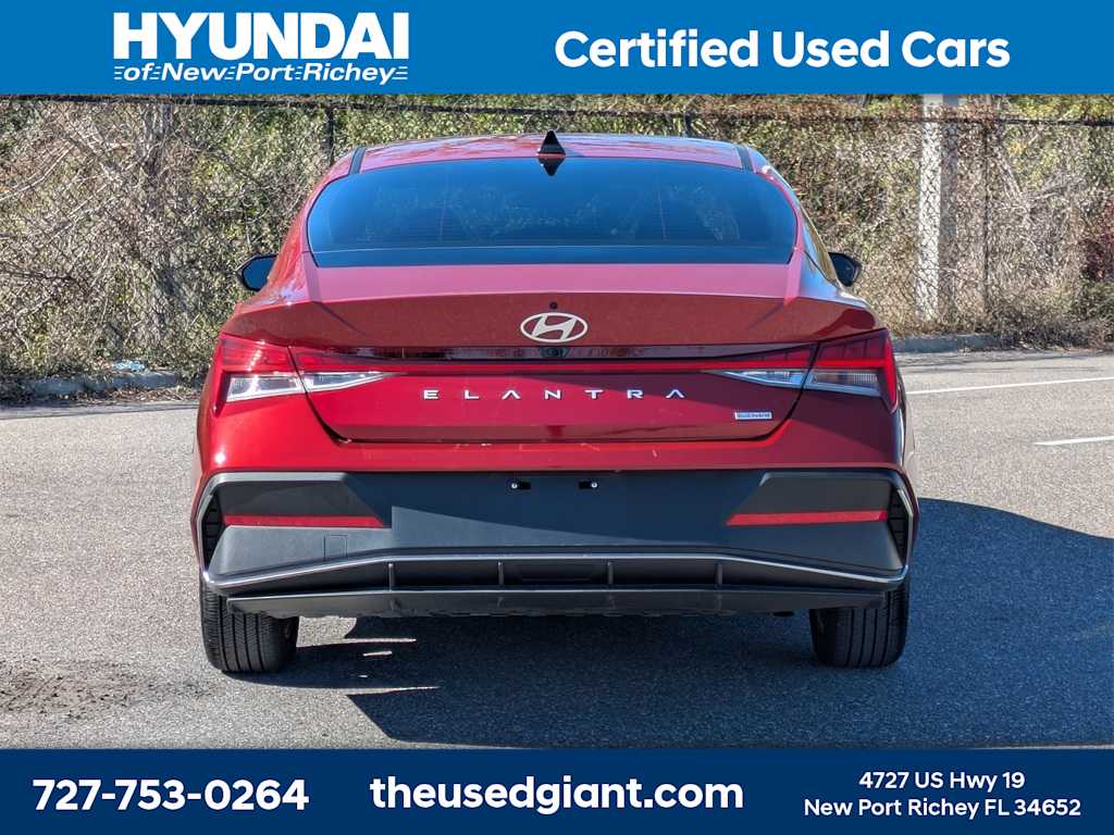Thumbnail: 2024 Hyundai Elantra - 4