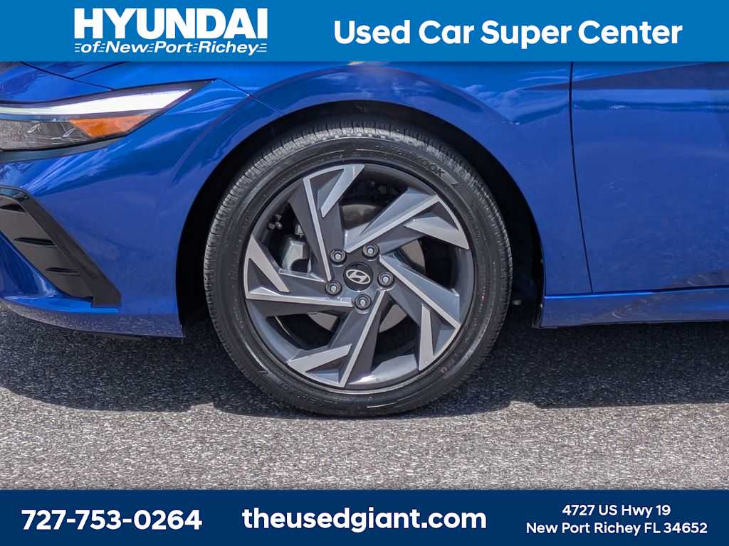 Thumbnail: 2025 Hyundai Elantra - 10