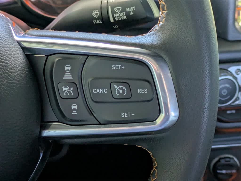 Thumbnail: 2023 Jeep Gladiator - 32