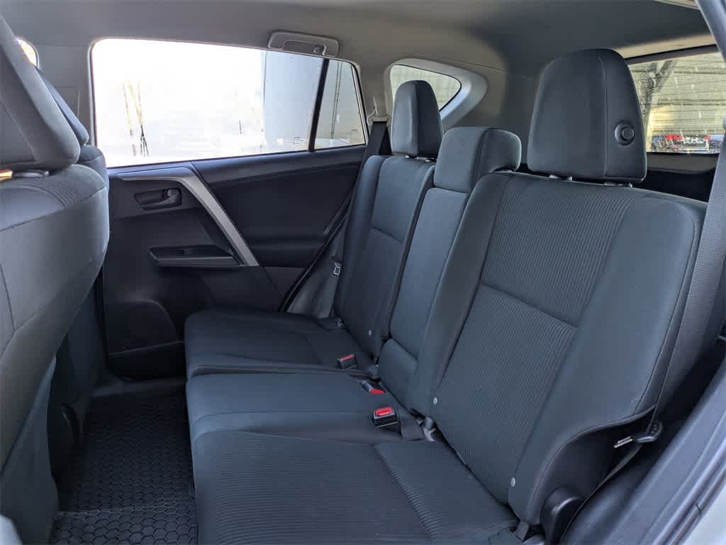 Thumbnail: 2018 Toyota RAV4 - 15