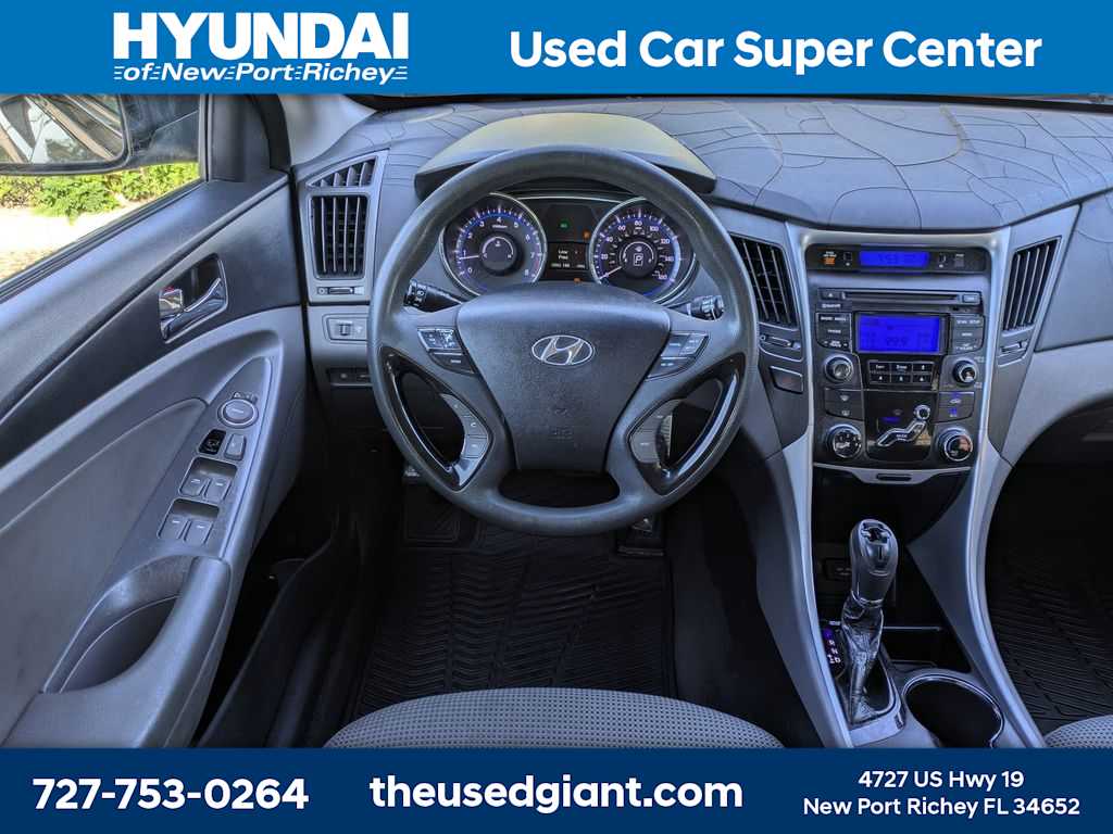 Thumbnail: 2012 Hyundai Sonata - 15