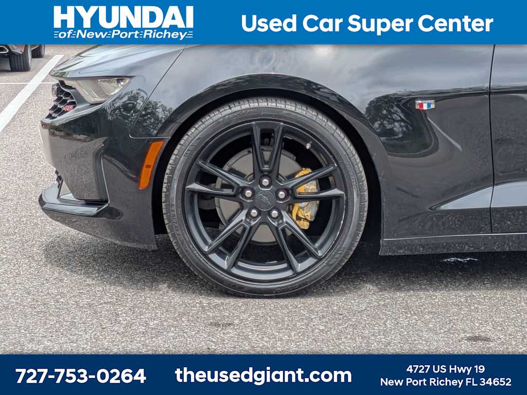 Thumbnail: 2019 Chevrolet Camaro - 10