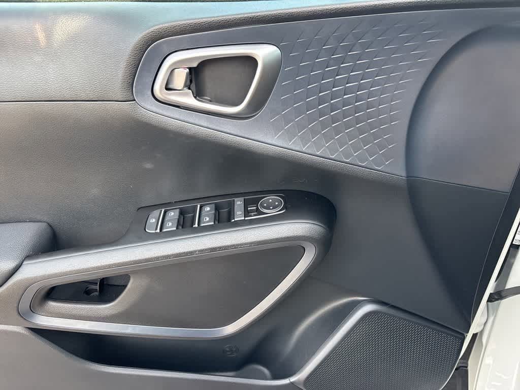 Thumbnail: 2024 Kia Soul - 11