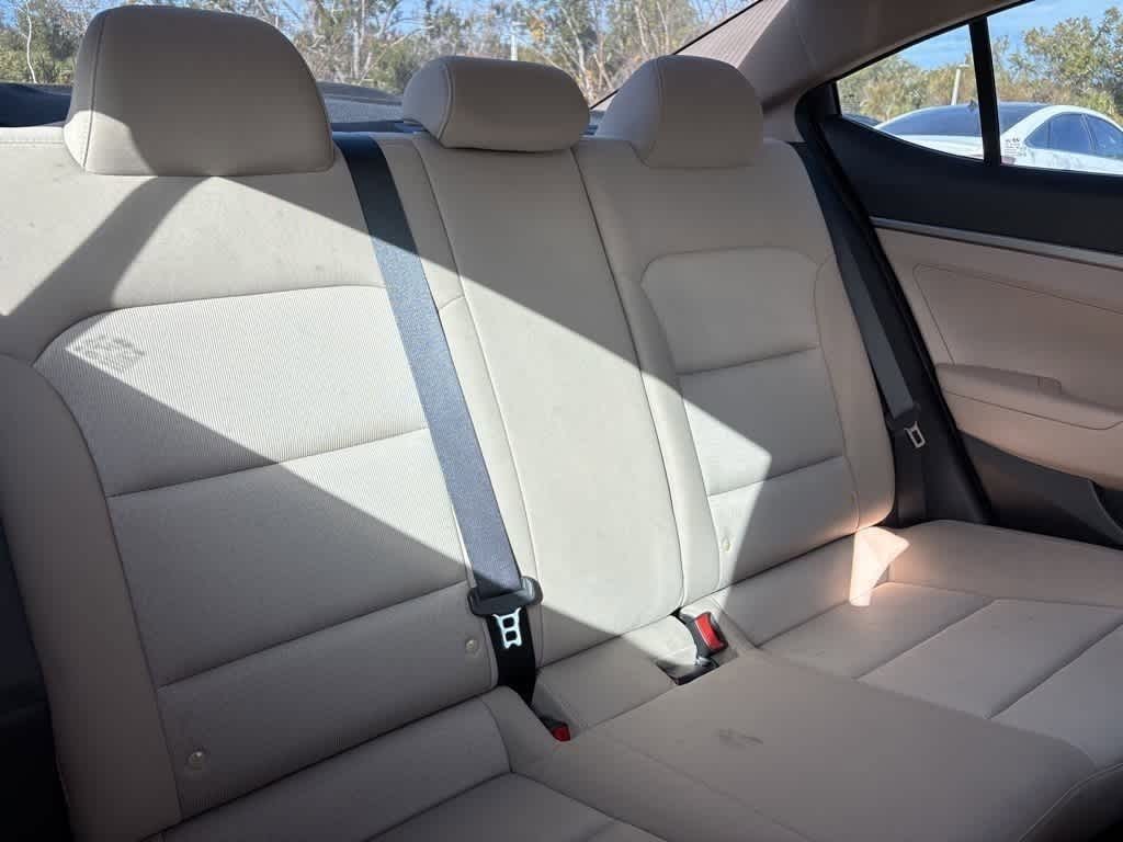 Thumbnail: 2018 Hyundai Elantra - 9