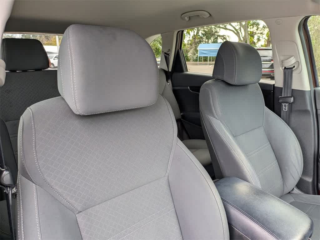 Thumbnail: 2017 Kia Sorento - 6