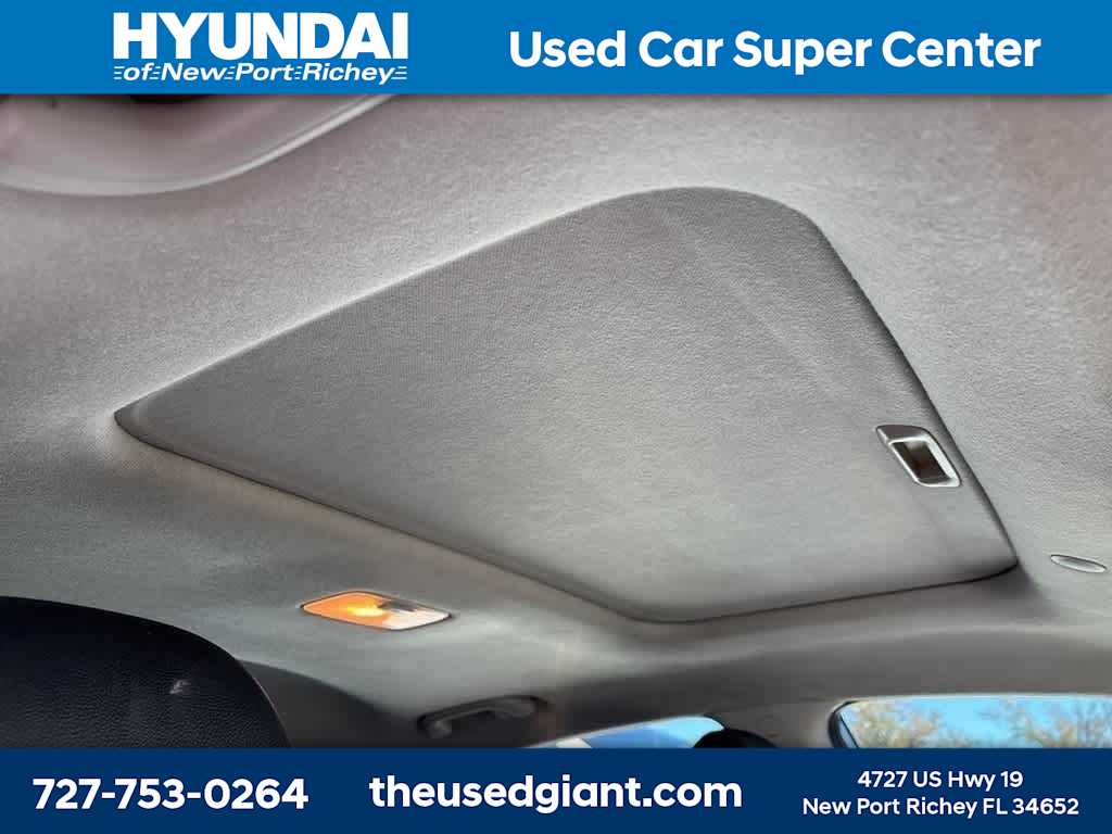 Thumbnail: 2015 Hyundai Elantra - 8