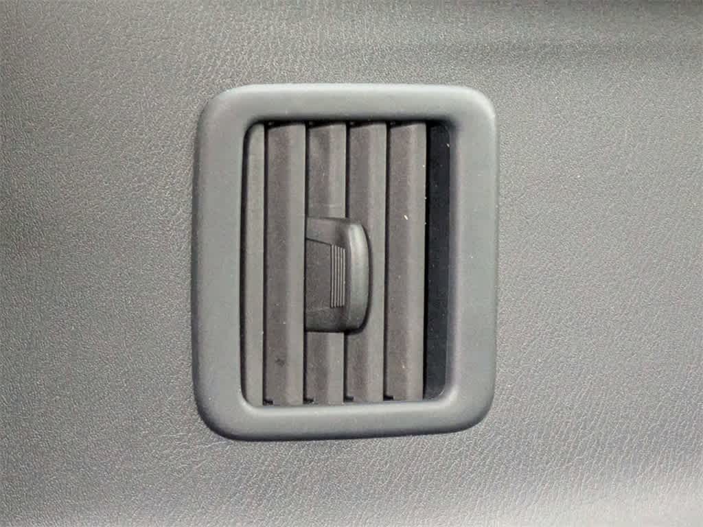 Thumbnail: 2018 Nissan Pathfinder - 16