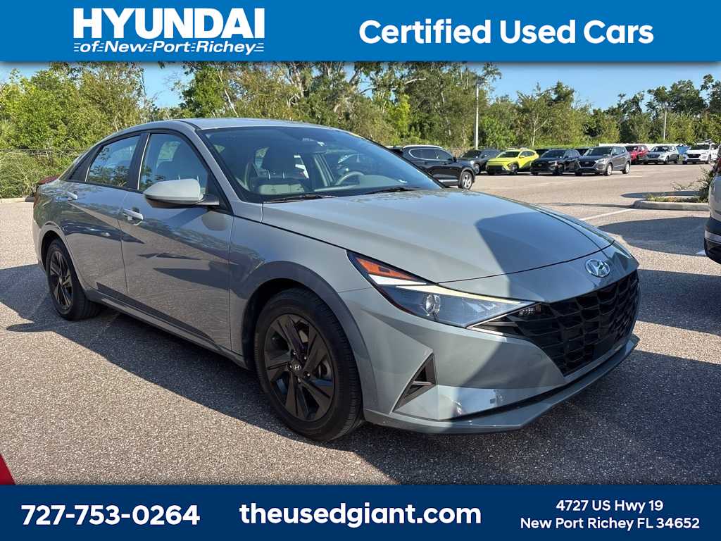 Thumbnail: 2022 Hyundai Elantra - 4