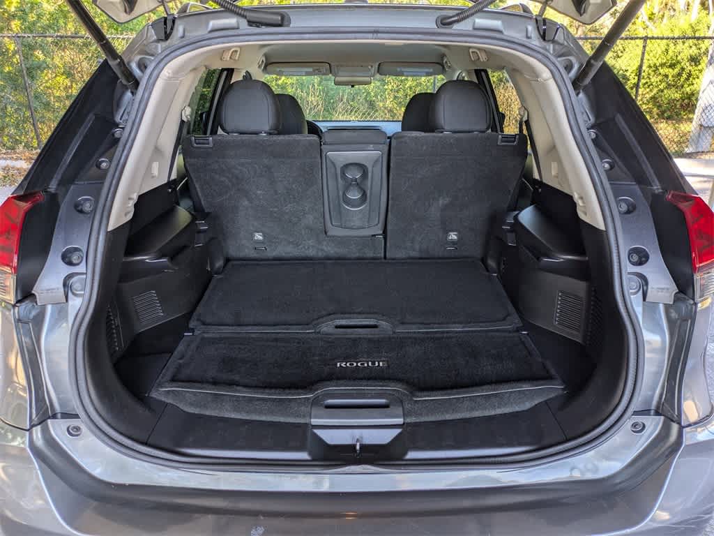 Thumbnail: 2018 Nissan Rogue - 12