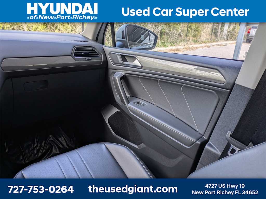 Thumbnail: 2022 Volkswagen Tiguan - 23