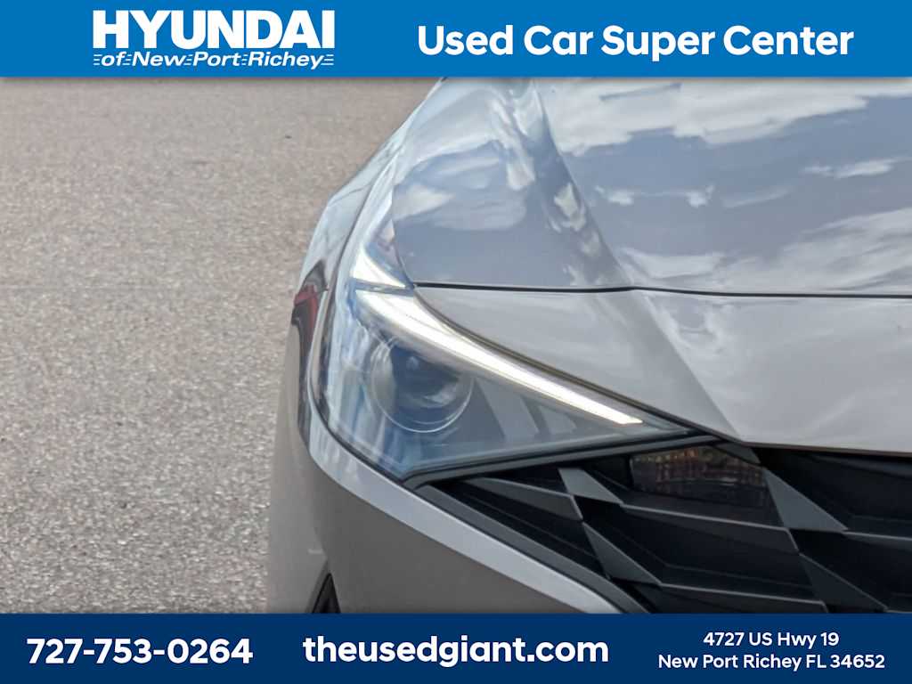 Thumbnail: 2023 Hyundai Elantra - 9