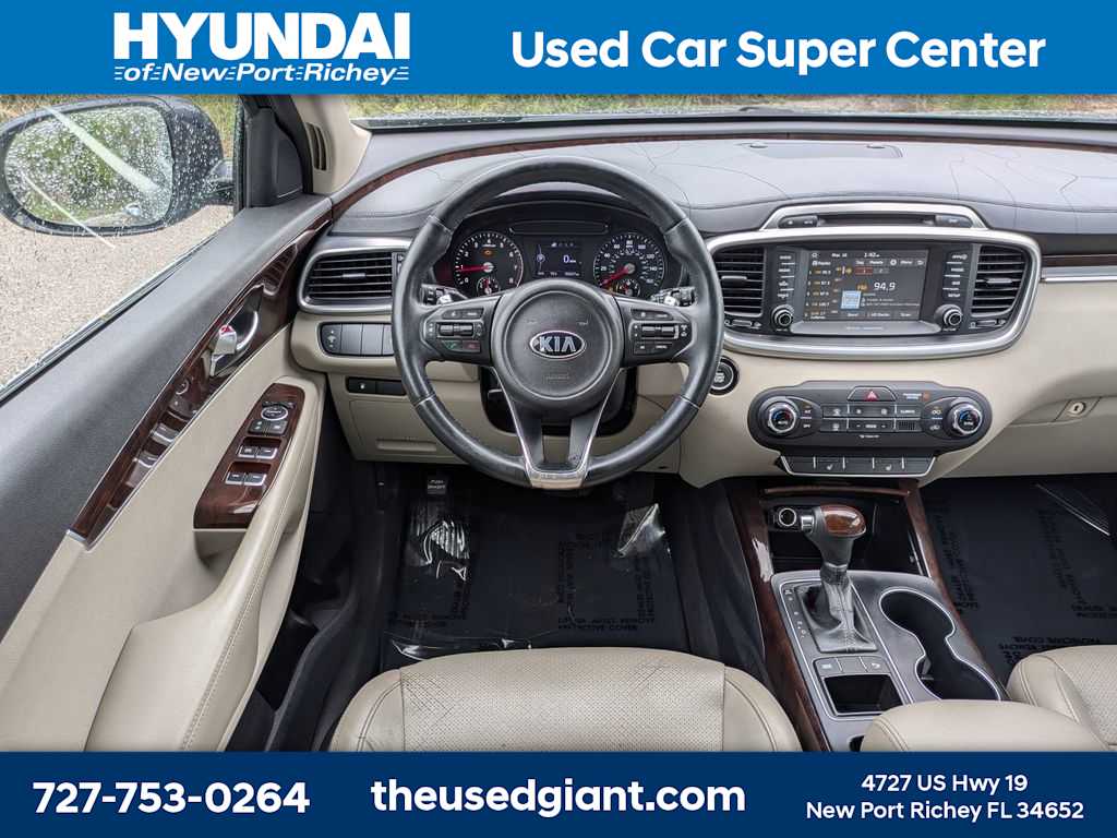 Thumbnail: 2017 Kia Sorento - 18