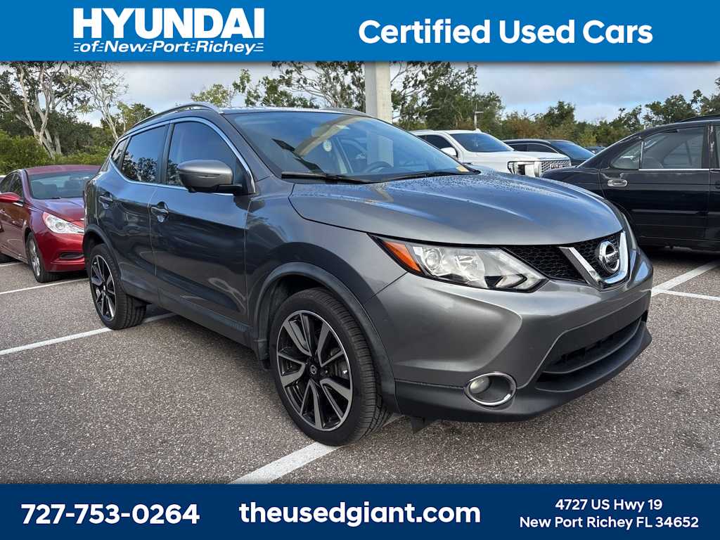 Thumbnail: 2018 Nissan Rogue Sport - 4