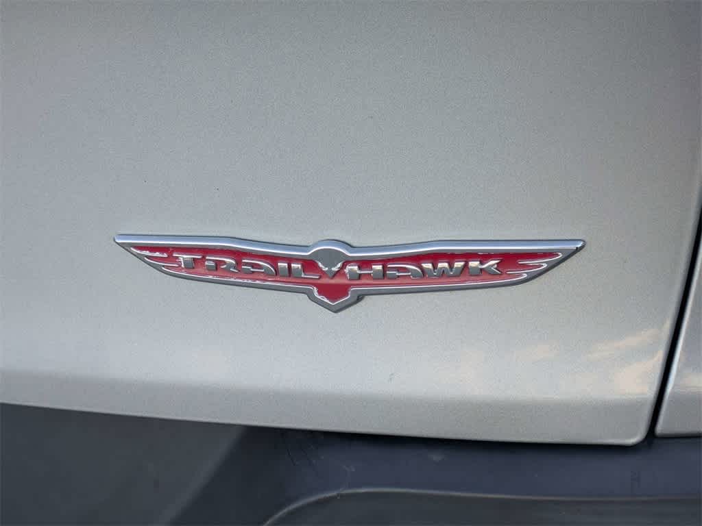 Thumbnail: 2017 Jeep Cherokee - 15