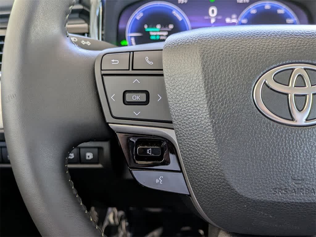 Thumbnail: 2025 Toyota Camry - 34