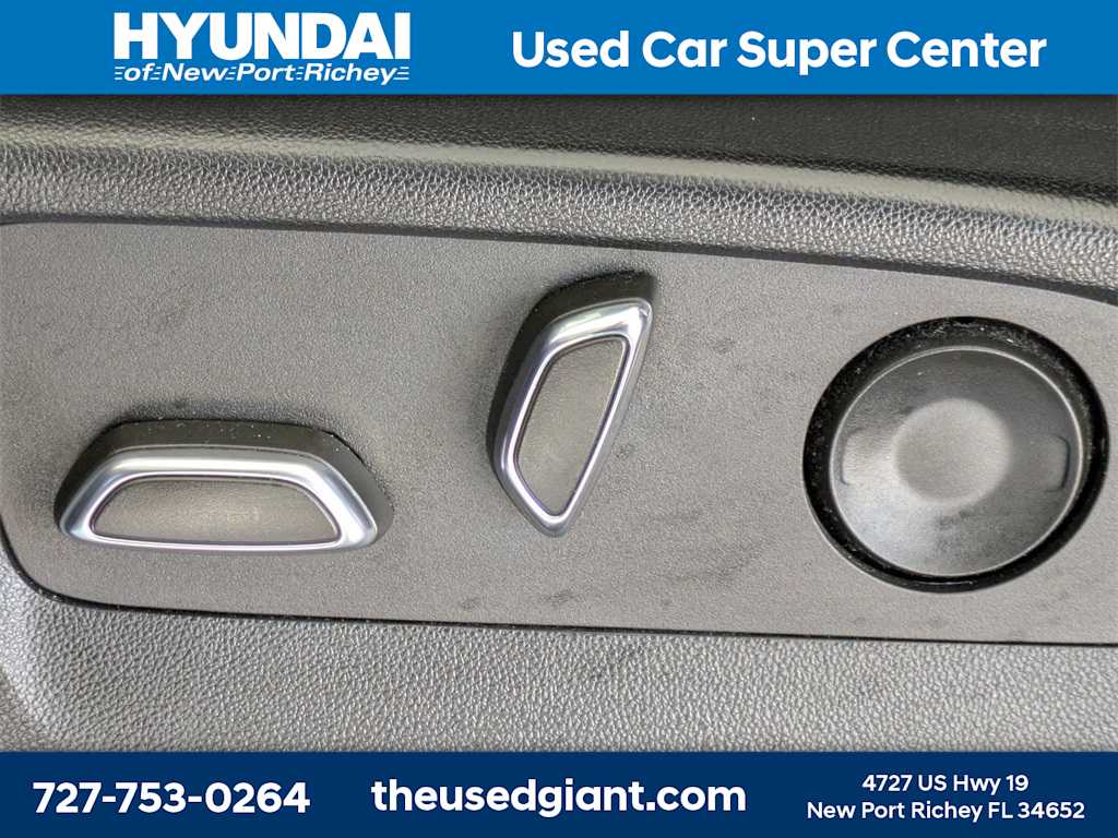 Thumbnail: 2022 GMC Yukon XL - 27