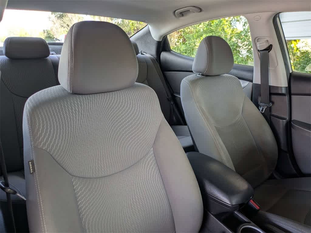 Thumbnail: 2014 Hyundai Elantra - 6