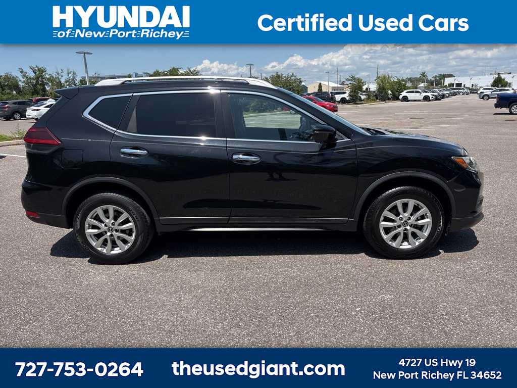 2018 Nissan Rogue SV 6