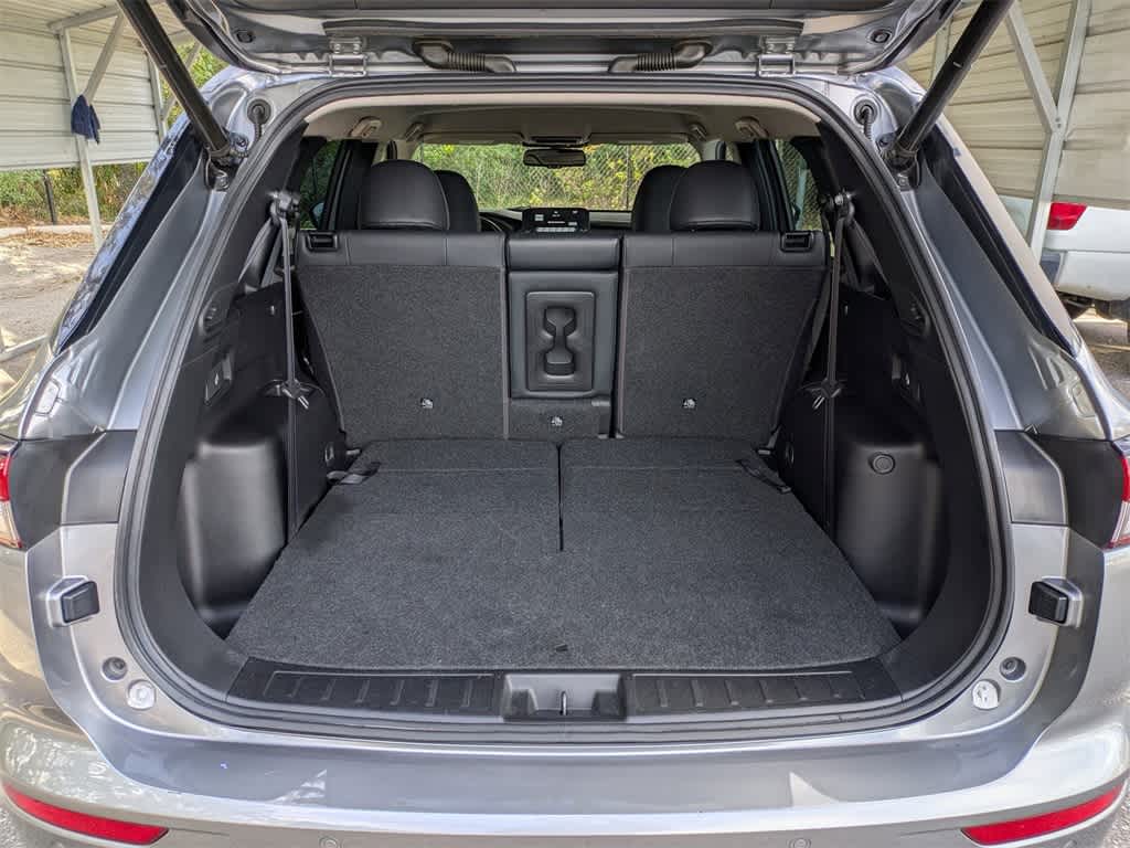 Thumbnail: 2022 Mitsubishi Outlander - 12