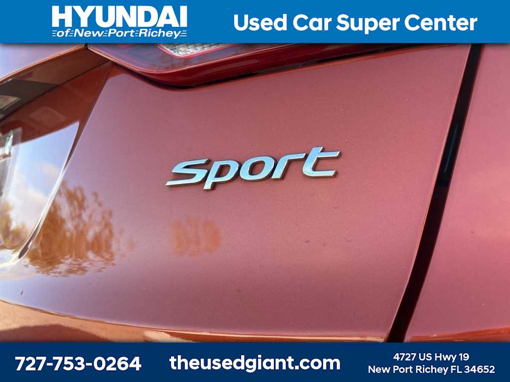 Thumbnail: 2017 Hyundai Santa Fe - 5