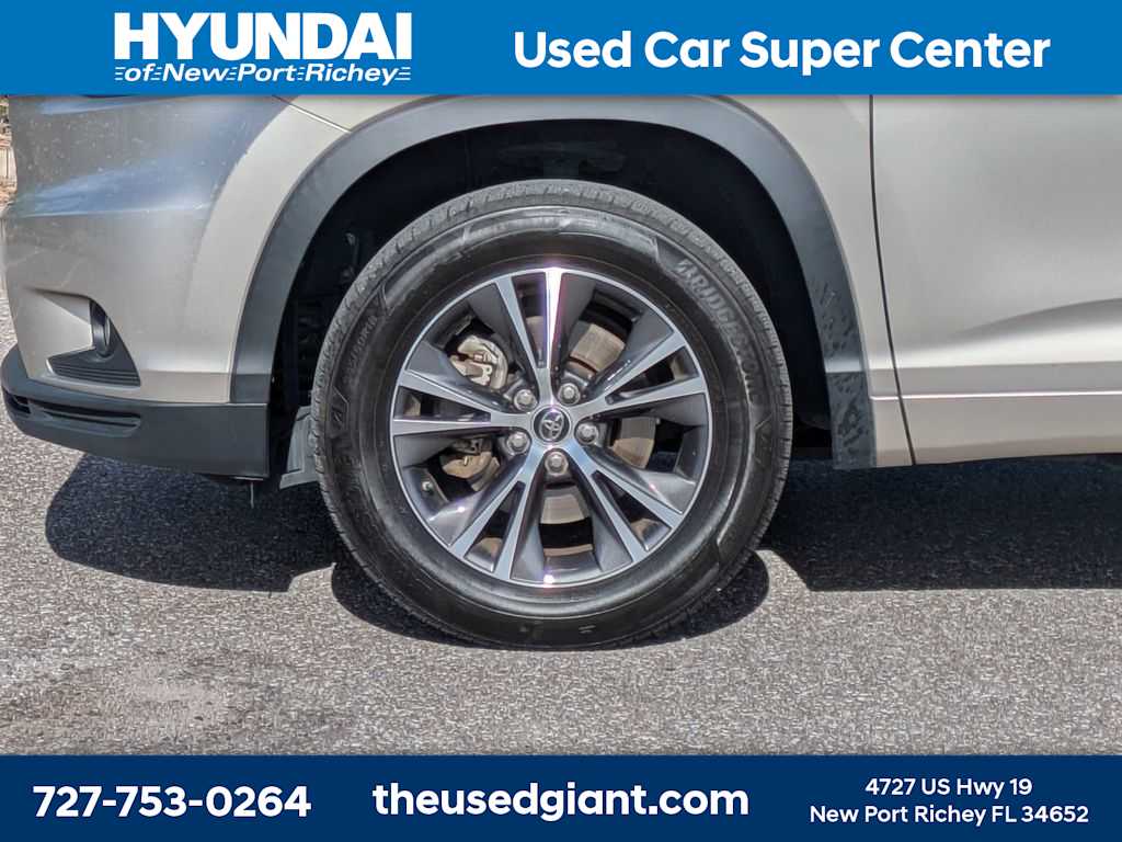 Thumbnail: 2016 Toyota Highlander - 10