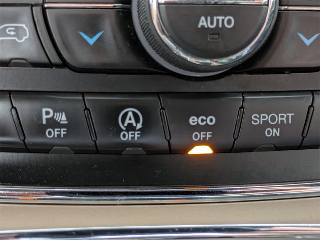 Thumbnail: 2016 Jeep Grand Cherokee - 29