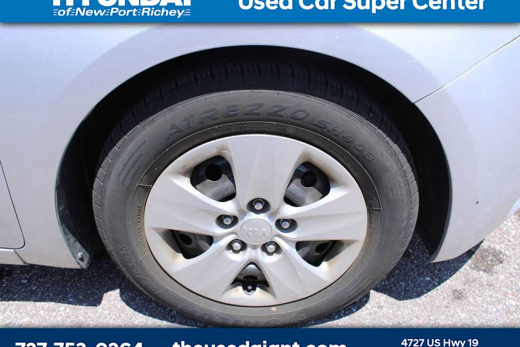 Thumbnail: 2015 Kia Forte - 5