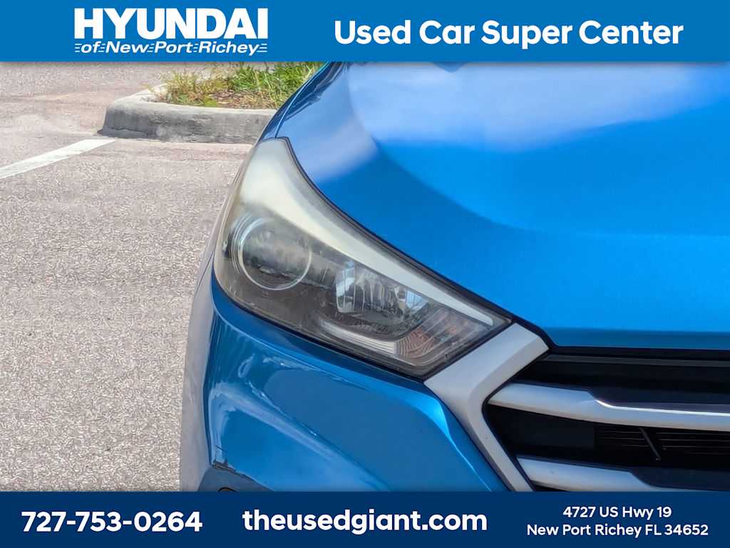Thumbnail: 2017 Hyundai Tucson - 9