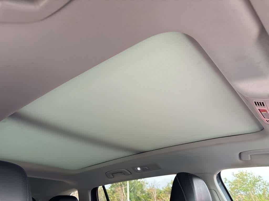 Thumbnail: 2021 Volkswagen Tiguan - 9