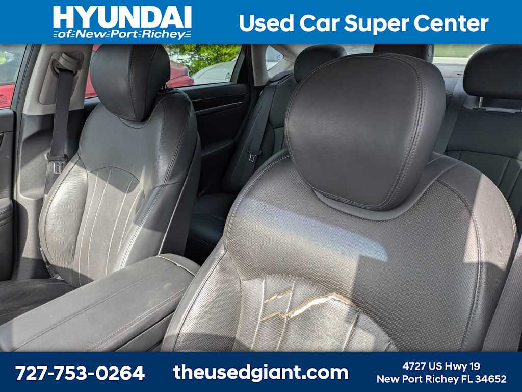 Thumbnail: 2015 Hyundai Genesis - 3