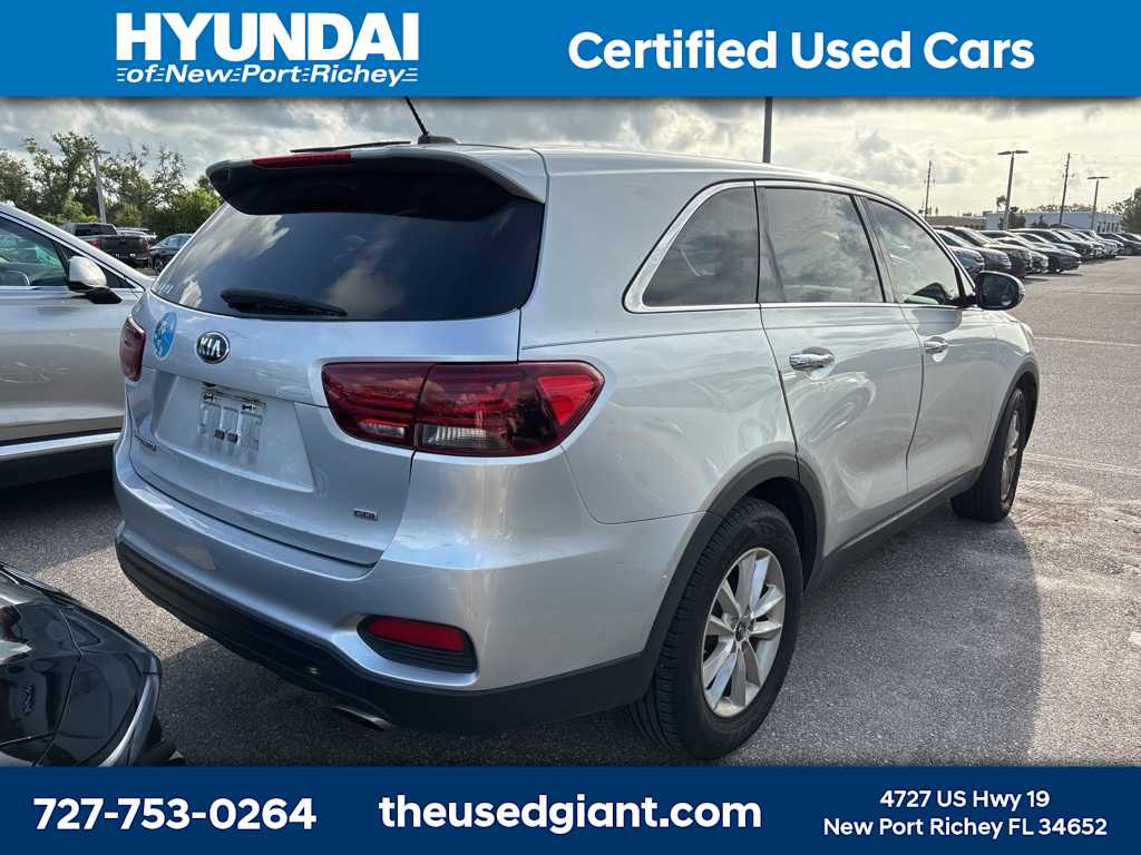Thumbnail: 2019 Kia Sorento - 3