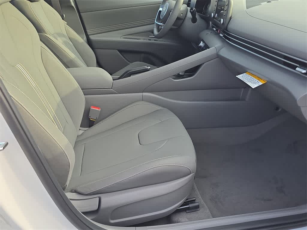 Thumbnail: 2026 Hyundai Elantra - 22