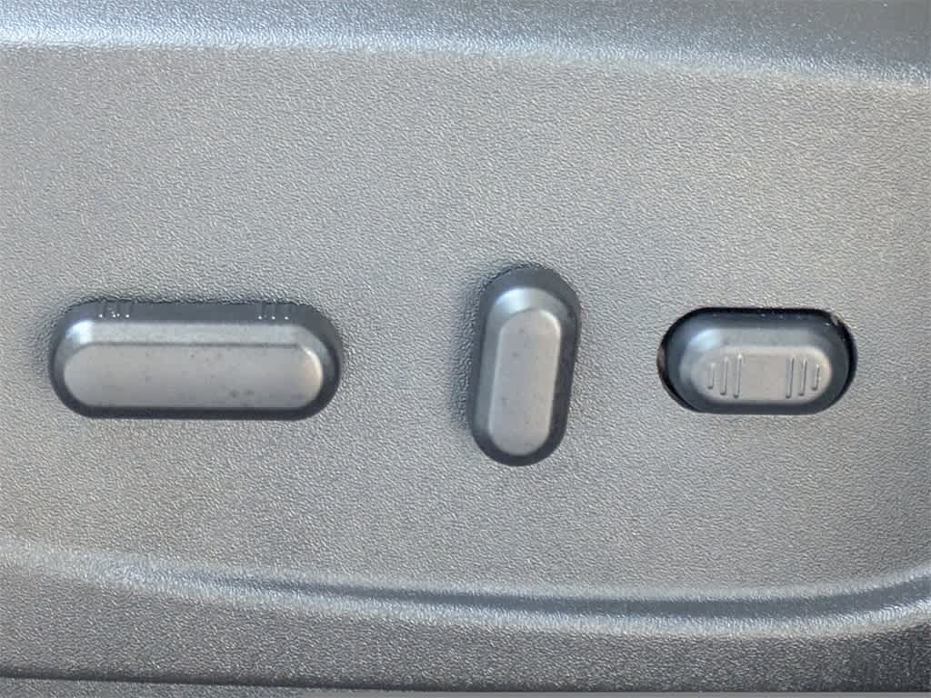 Thumbnail: 2017 Ford Escape - 23