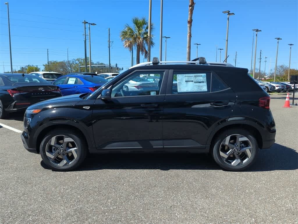 New 2025 Hyundai Venue SEL SUV