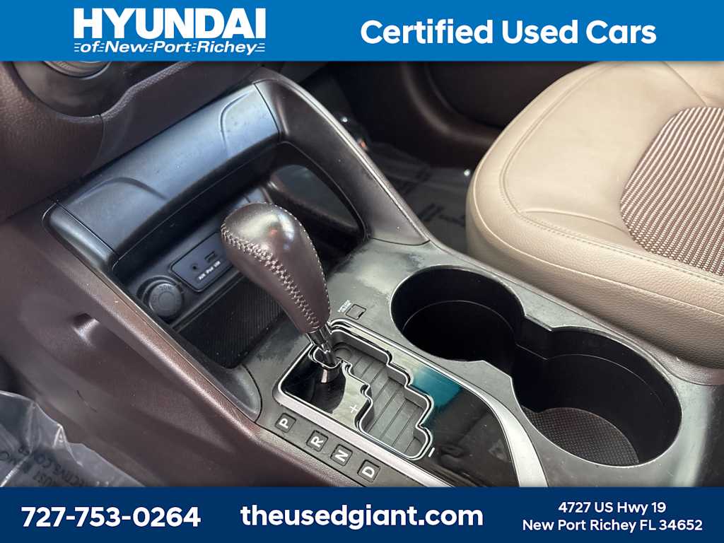 Thumbnail: 2012 Hyundai Tucson - 25