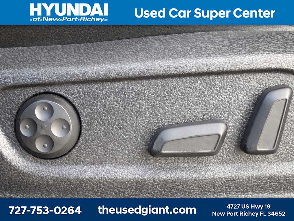 Thumbnail: 2013 Volkswagen CC - 22