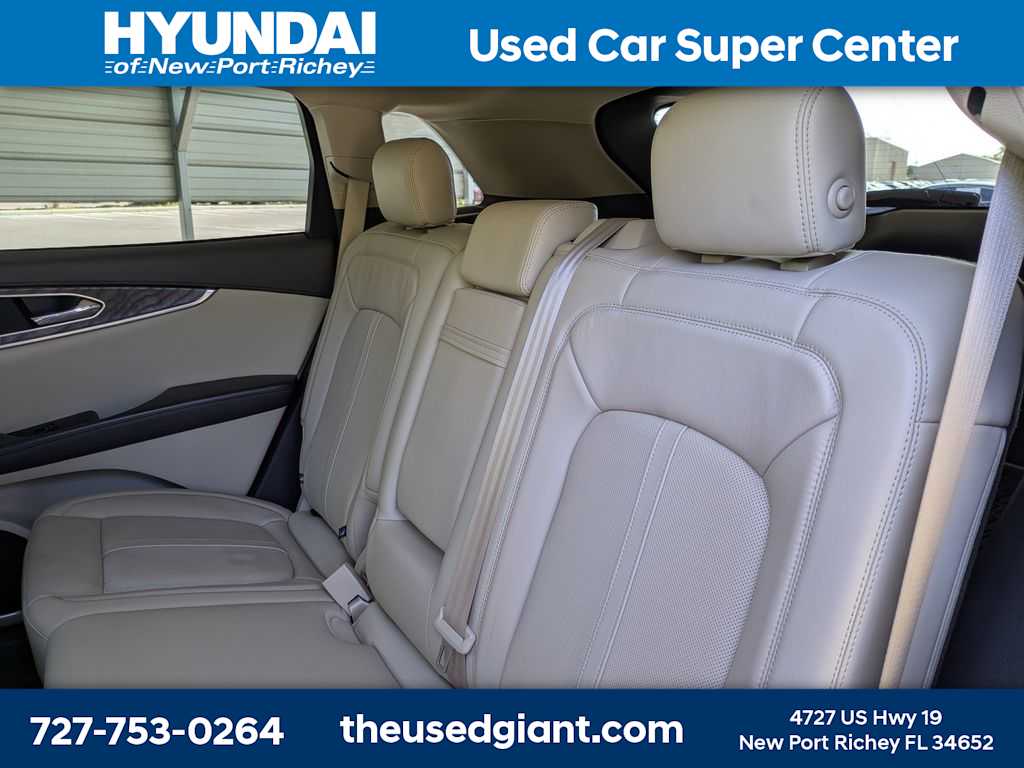 Thumbnail: 2020 Lincoln Nautilus - 16