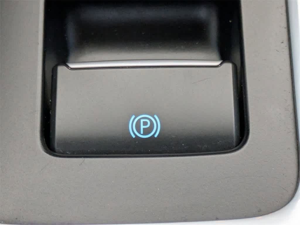 Thumbnail: 2018 Ford Escape - 22