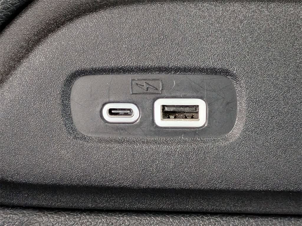 Thumbnail: 2022 Chrysler Pacifica - 18