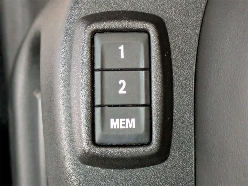 Thumbnail: 2015 Cadillac SRX - 24