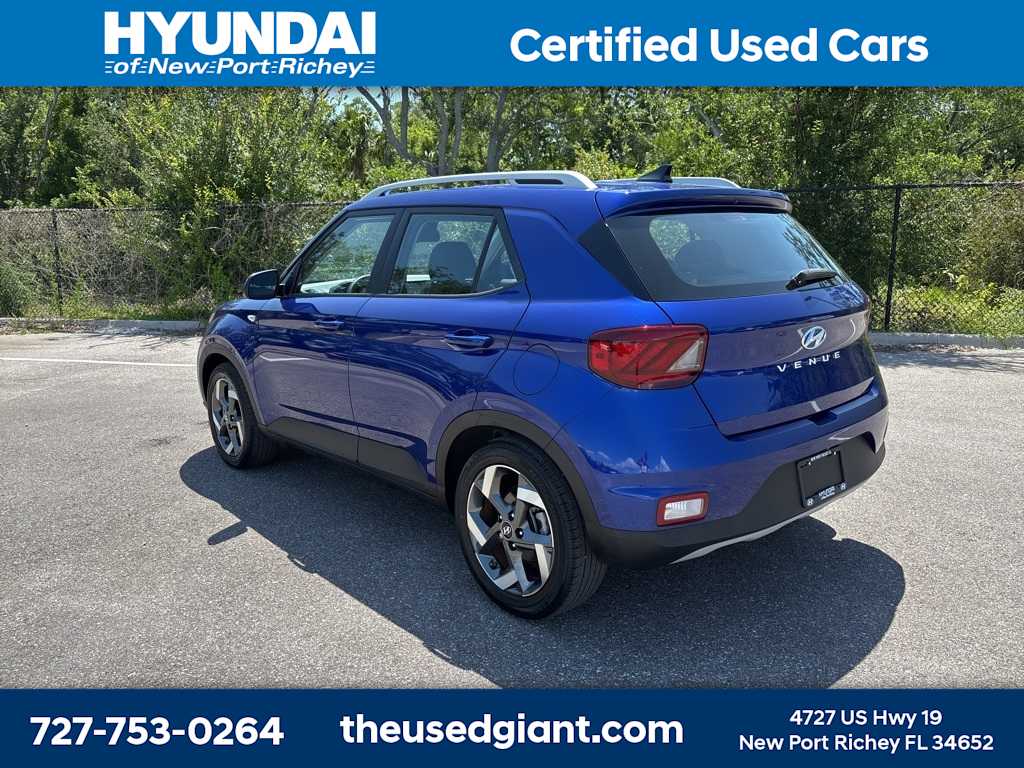 2022 Hyundai Venue Limited 3