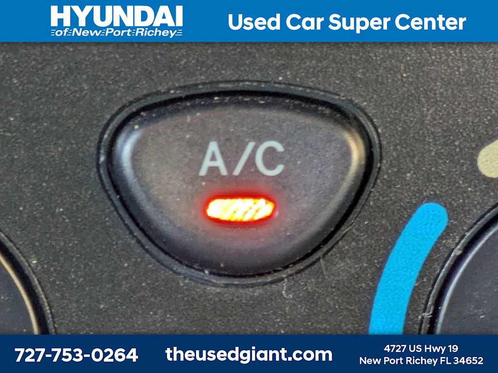 Thumbnail: 2002 Toyota Tacoma - 20