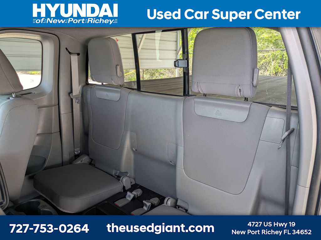 Thumbnail: 2012 Toyota Tacoma - 15