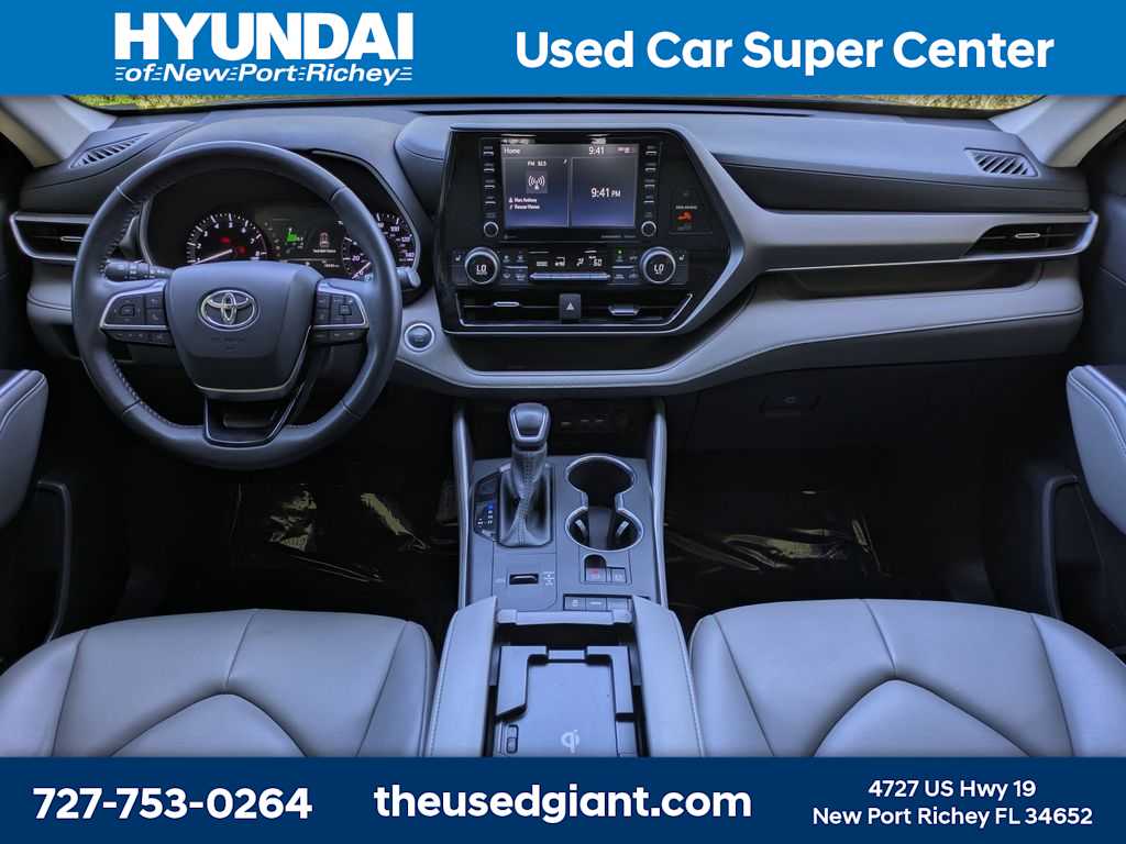 Thumbnail: 2020 Toyota Highlander - 21