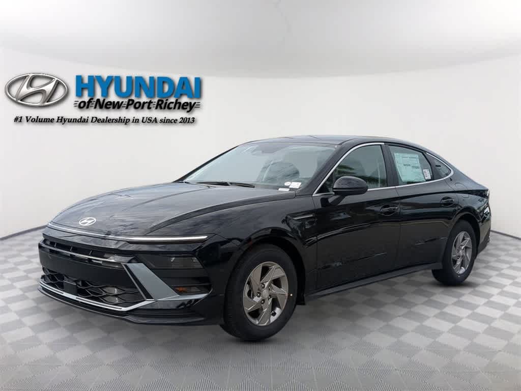 2026 Hyundai Sonata SE's photo