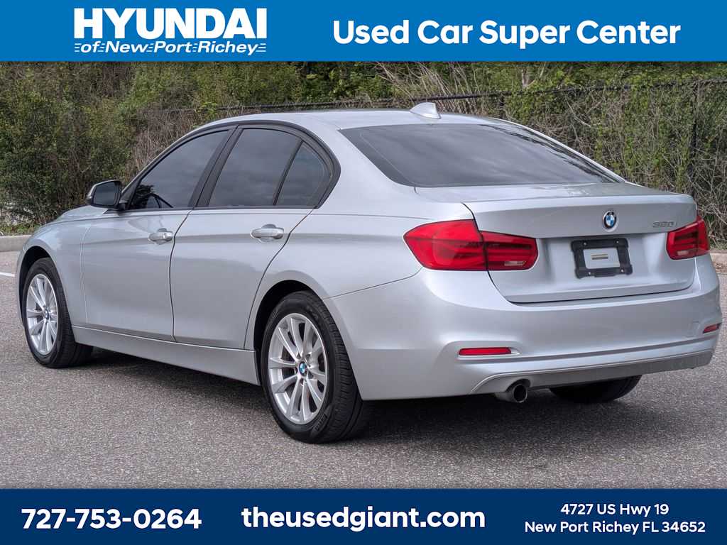 Thumbnail: 2016 BMW 3 Series - 3