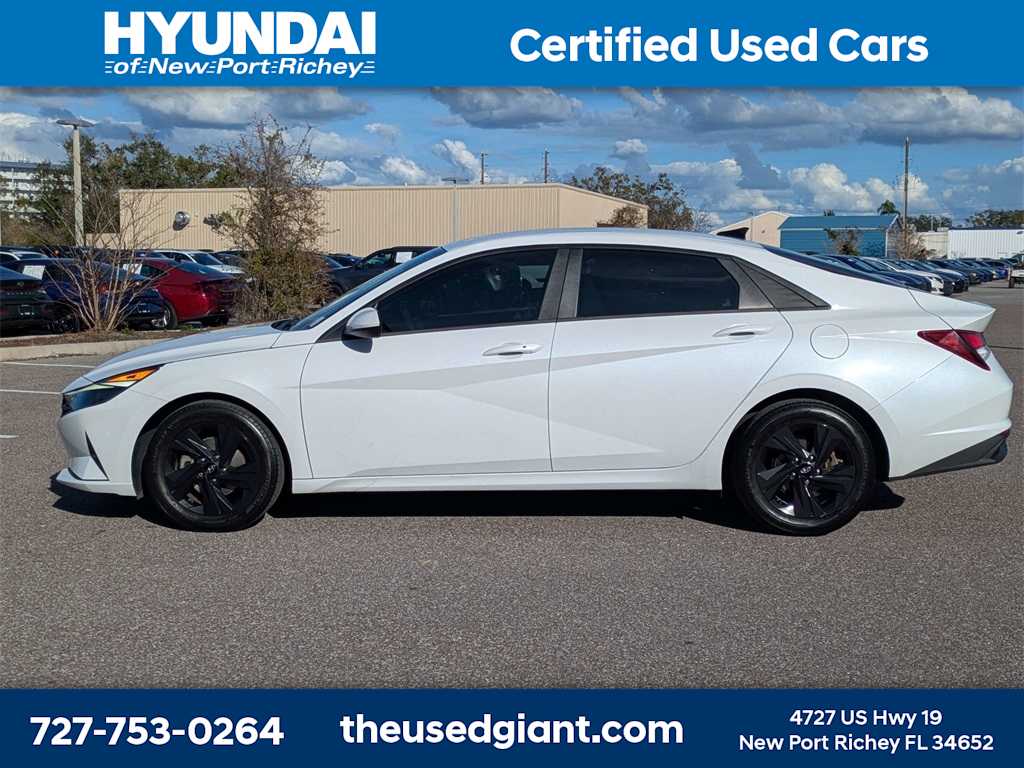 Thumbnail: 2022 Hyundai Elantra - 2